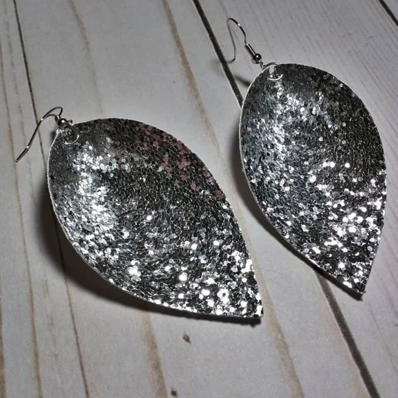 Glitter earrings - Picture 5 of 6